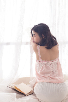 美女跪下吃j8视频免费网站
